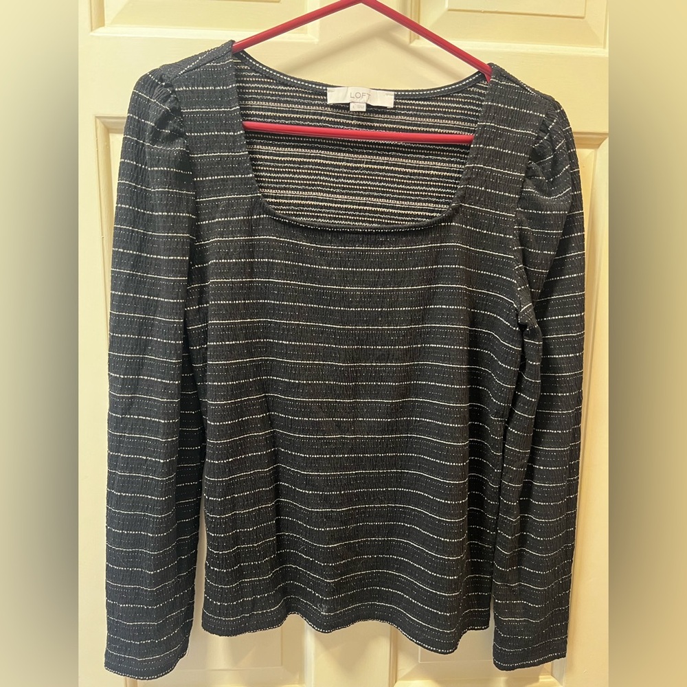 LOFT Gray Fitted Long Sleeve Blouse